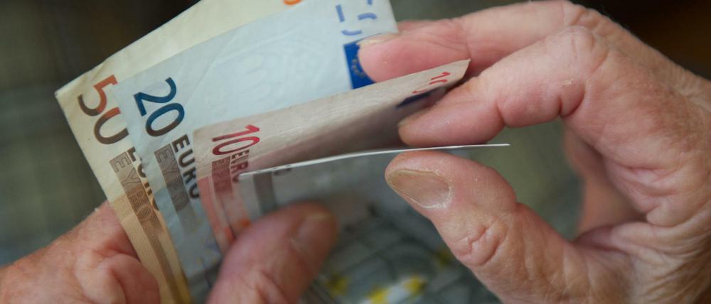 Rechenexempel. Betriebsrentner sollen auf ihre Alterseinkünfte ab 2020 nicht mehr den vollen Kassenbeitrag zahlen müssen.