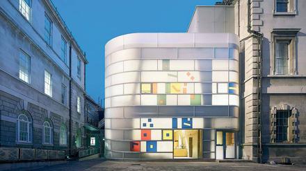 Leuchten. Opak schimmert das 2017 eröffnete „Barts“ von Steven Holl im Osten Londons. 