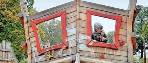 Es gibt nicht genügend Spielplätze in Berlin. Auf dem Spielplatz auf dem Helmholtzplatz merkt man das, weil er oft sehr voll ist.