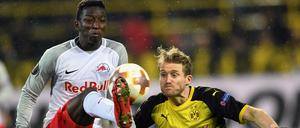 Teuerster Wintertransfer. Amadou Haidara (l.), der von RB zu RB wechselt, im März 2018 gegen den damaligen Dortmunder Schürrle.