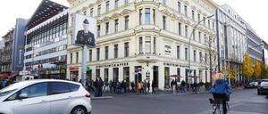 Ein Magnet für Touristen - auch ein Magnet für Geldwäsche? Der ehemalige Grenzübergang Checkpoint Charlie. 