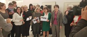 Beschlossen. Bei Wahlen ab 2024 müssen Parteien in Brandenburg gleich viele Frauen und Männer als Kandidaten aufstellen.