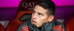 Mittelmäßige Aussichten. Bayerns Bankdrücker James Rodriguez beim vergangenen Heimspiel gegen den VfB Stuttgart.