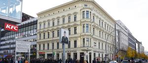 Touristenmagnet: Der Checkpoint Charlie in Berlin-Mitte.