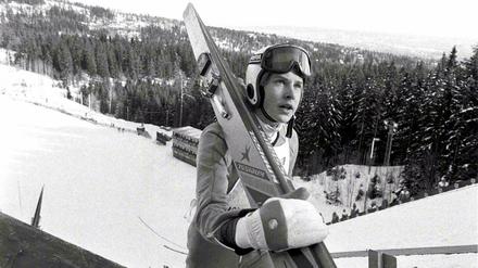Matti Nykänen gewann 1982 am Holmenkollen in Norwegen seinen ersten WM-Titel.