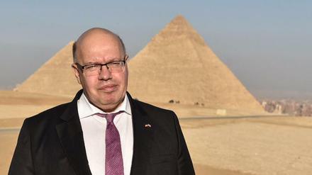 Vor Pyramiden: Wirtschaftsminister Peter Altmaier (CDU) in Ägypten.