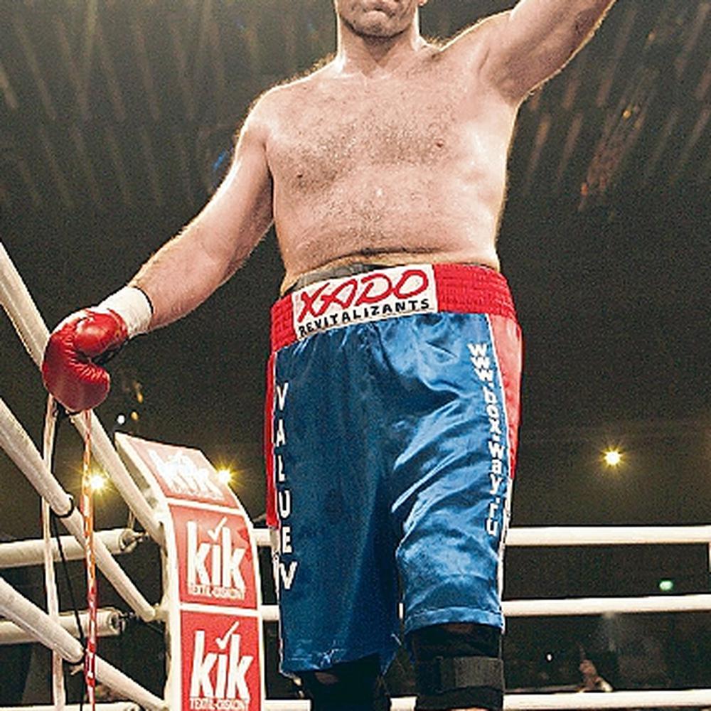 Nikolai Walujew Ganzer Kerl, halber Boxer