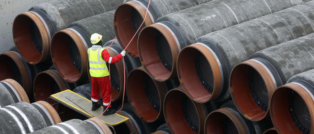 Das Verlegeschiff "Audacia" verlegt in der Ostsee vor der Insel Rügen Rohre für die Gaspipeline Nord Stream 2.