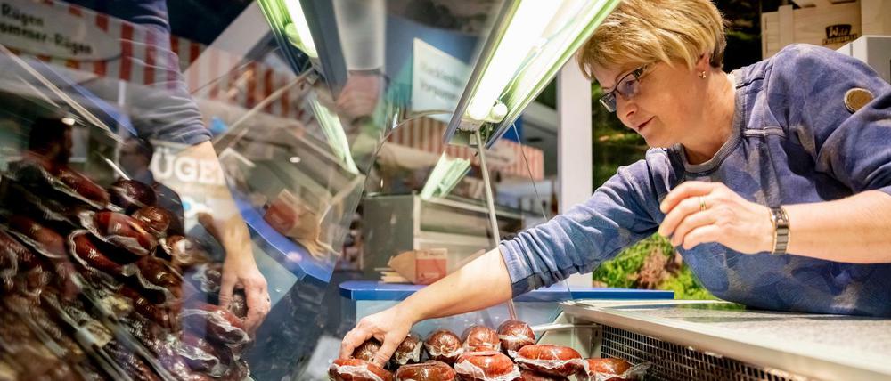 Die Fleischerzeugung in gewerblichen Unternehmen ging um 1,5 Prozent zurück.