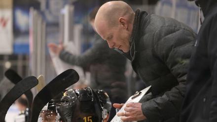 Der Neue. Toni Söderholm kann die Spieler der deutschen Eishockey Nationalmannschaft bislang voll überzeugen.
