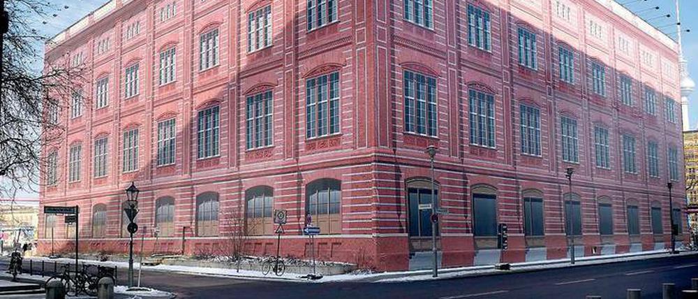 Virtual Reality. Seit 13 Jahren täuscht eine Plastikplane die Fassade der Bauakademie vor. Ein Bild von 2017.