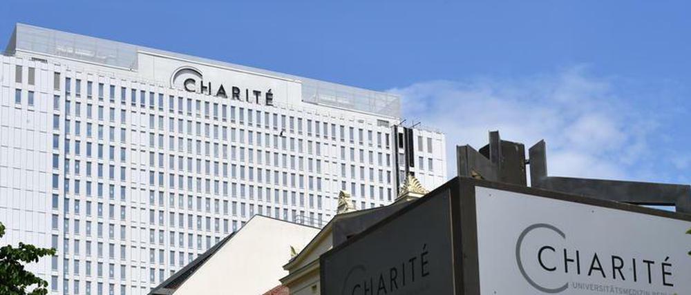 Der verdächtige Polizist kam nach dem Crash an die Charité.