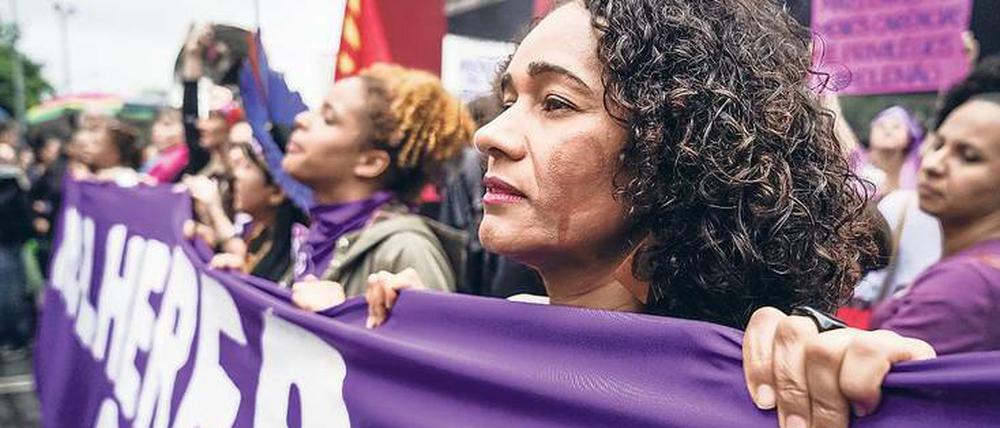 Entschieden dagegen. Schon vor der Präsidentschaftswahl demonstrierten in Sao Paulo zahlreiche Menschen gegen Politiker Jair Bolsonaro.