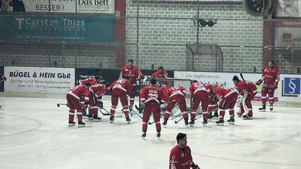 Zugig und eher ungemütlich. Die 3300 Zuschauer fassende Halle in Mellendorf ist die Heimat der Scorpions.