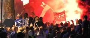 Hertha-Fans feiern 2011 den Aufstieg nach einer Niederlage gegen 1860 München. Es gab Festnahmen nach Flaschenwürfen.