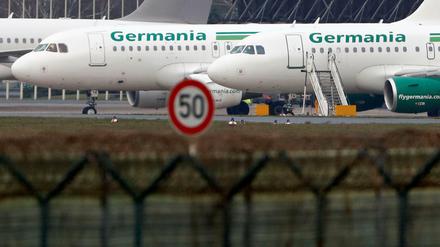 Maschinen der Germania sind auf dem Flughafen Tegel geparkt.