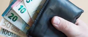Zwei Jahre lang erhielten 2000 zufällig ausgewählte Arbeitslose 560 Euro monatlich.