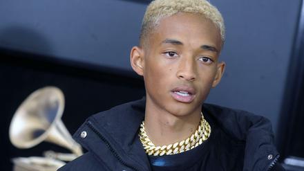 Dick aufgefahren. Jaden Smith trug bei der Verleihung der Grammy Awards 2018 die wuchtige Variante.