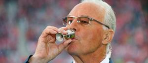 Symbolbild: Beim DFB gab es wohl den Kräuterschnaps auf Kosten des Verbands.