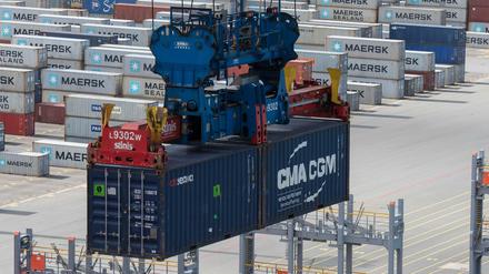 Container in Wilhelmshaven (Archiv)