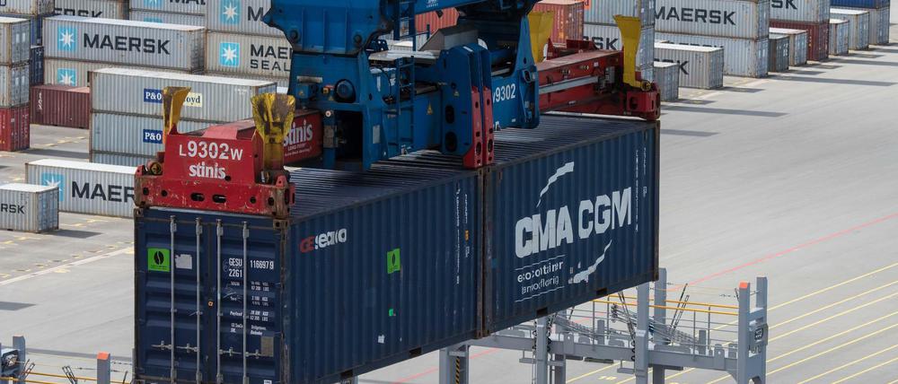 Container in Wilhelmshaven (Archiv)