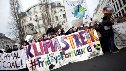 Jeden Freitag versammeln sich auch in Berlin Schüler zum Klimastreik - animiert von der Umweltaktivistin Greta Thunberg