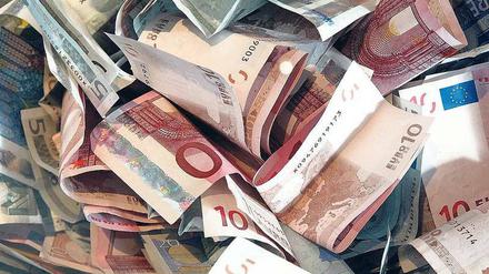 Nur Bares ist Wahres? Das würde nicht mehr gelten, wenn man Bargeld gegenüber elektronischem Geld abwertet. 