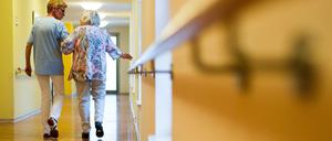 Deutschlandweit sind 38.000 Stellen in der Alten- und Krankenpflege unbesetzt.