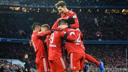 Derzeit obenauf. Leon Goretzka (oben) und seine Münchner Teamkollegen geben sich wieder selbstbewusst.