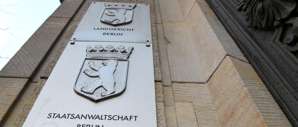 Der 39-Jährige Angeklagte muss sich am Montag vor dem Landgericht Berlin verantworten.