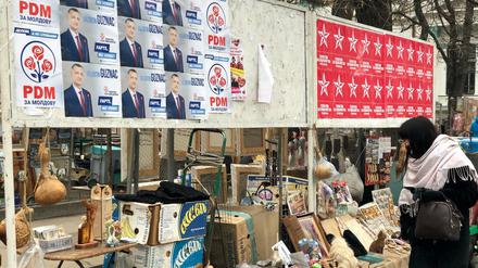 Wahlwerbung für die Demokratische Partei und die Sozialisten im Stadtzentrum von Chişinău.