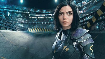 Rosa Salazar als Alita.