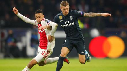 Real Madrid und Toni Kroos (rechts) konnten sich schließlich gegen Ajax (mit Noussair Mazraoui) durchsetzen.