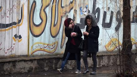 Zwei Mädchen in der afghanischen Hauptstadt Kabul.