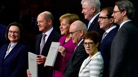Die Parteispitzen nach der Unterzeichnung des Koalitionsvertrags im vergangenen Jahr.