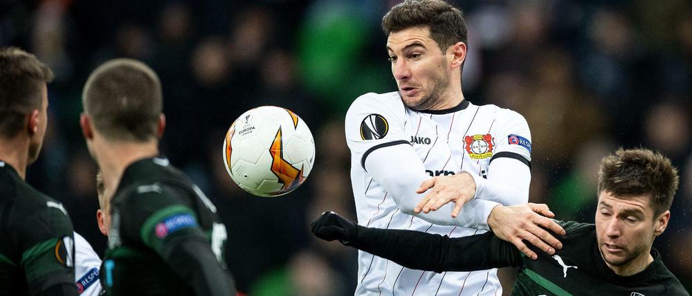 Nicht durchgesetzt. Lucas Alario und Bayer Leverkusen versuchten in Krasnodar viel, es gelang aber nur wenig.