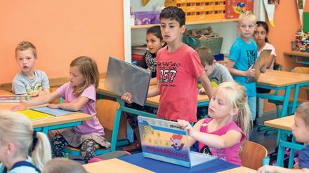 Vitales Interesse: In der Oderbruch-Gemeinde Golzow bewahrten syrische Kinder die Grundschule vor der Schließung.