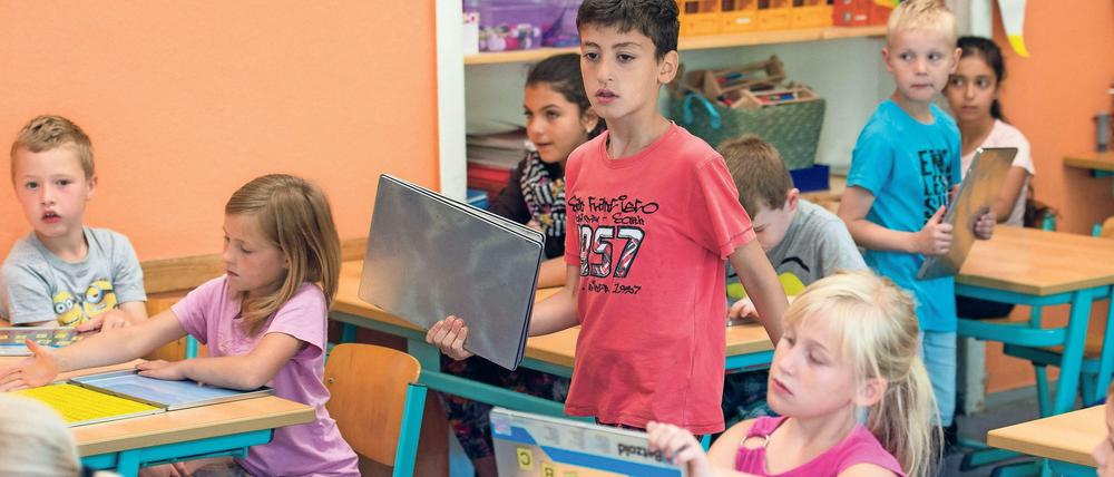 Vitales Interesse: In der Oderbruch-Gemeinde Golzow bewahrten syrische Kinder die Grundschule vor der Schließung.