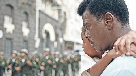Vater der Revolution. Seu Jorge als Carlos Marighella nach dem Militärputsch in Brasilien. 