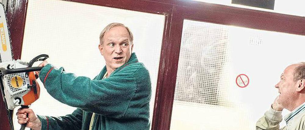 Kettensägenmassaker. LKA-Ermittler Felix Murot (Ulrich Tukur) sieht den Zeitpunkt für einen rabiaten Einsatz gekommen. 