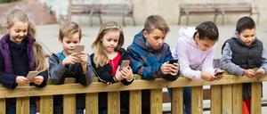Auch für Kinder gehören Smartphones längst zum Alltag.