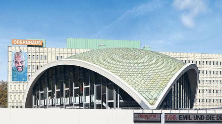 Spektakulärer Neubau 1966. Das Opernhaus in Dortmund.