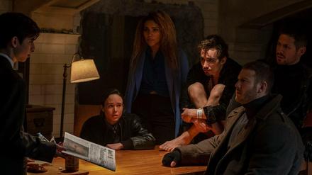 Dysfunktionale Familie: Eine Szene aus „The Umbrella Academy“.