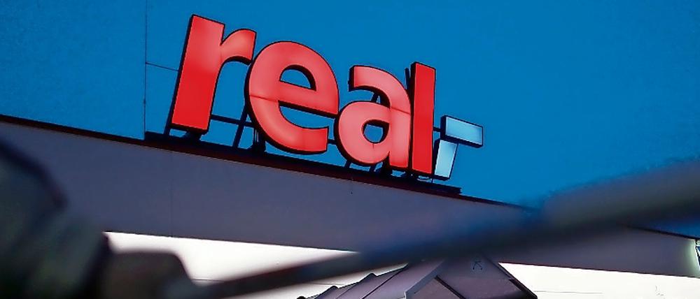 Dunkle Aussichten: Wie es mit der Supermarktkette Real weitergeht, ist unklar.