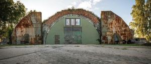 Die Rote Armee nutzte den Hangar 312 bis 1990 als Flugzeuggarage.