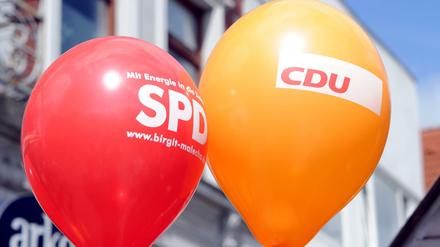 Die SPD holt in Umfragen auf. Mit der CDU berät sie derweil über den Digitalpakt. 