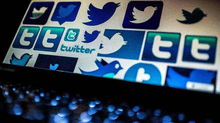 Twitter zieht an. Das aktuelle Nachrichtengeschäft ist interessant für Politiker und Journalisten.