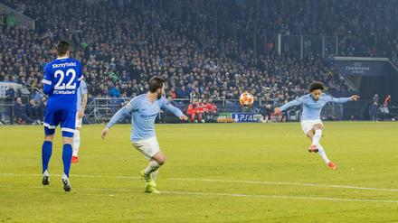 Spielentscheidend. Leroy Sanés macht kunstvoll das 2:2.