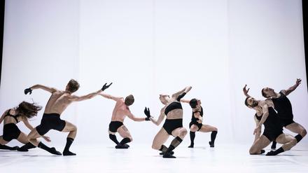 Das Berliner Staatsballett in "Distant Matter".