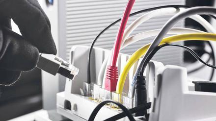 Stecker raus. Russland will den Westen vorübergehend aus dem Netz entfernen.